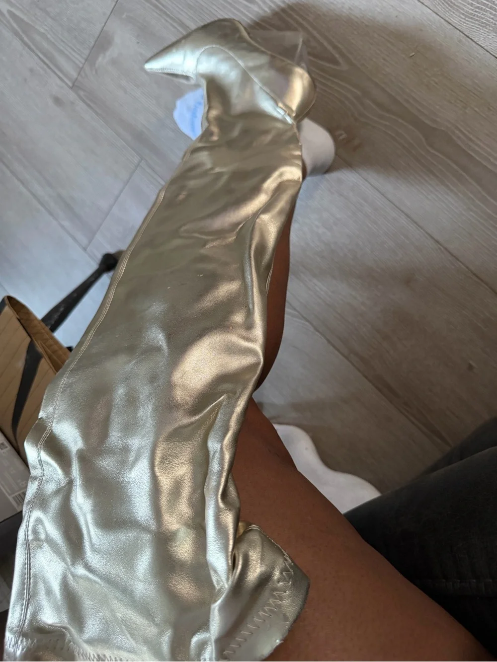 N/A stylish gold